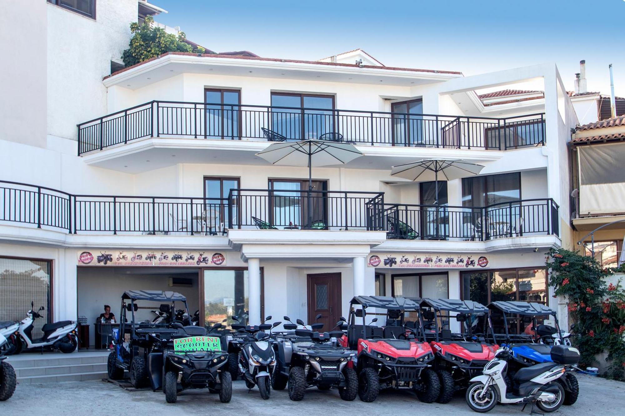 D & E Apartments Skiathos Exterior photo