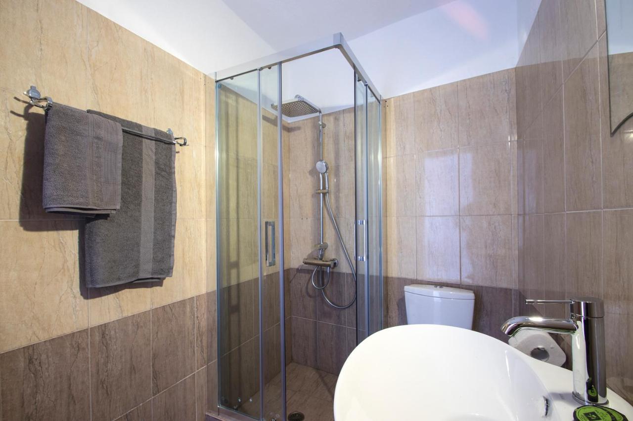 D & E Apartments Skiathos Exterior photo