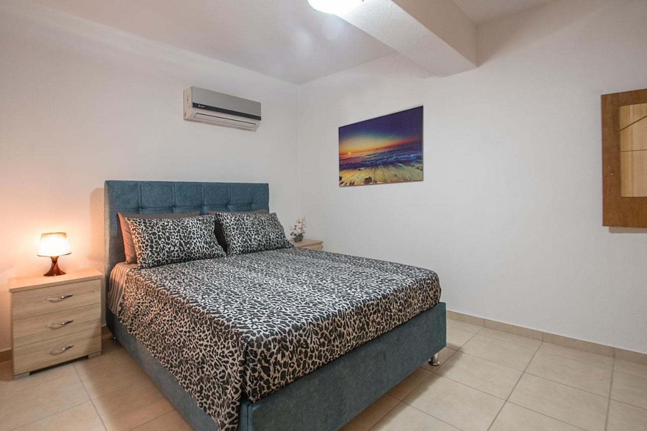 D & E Apartments Skiathos Exterior photo