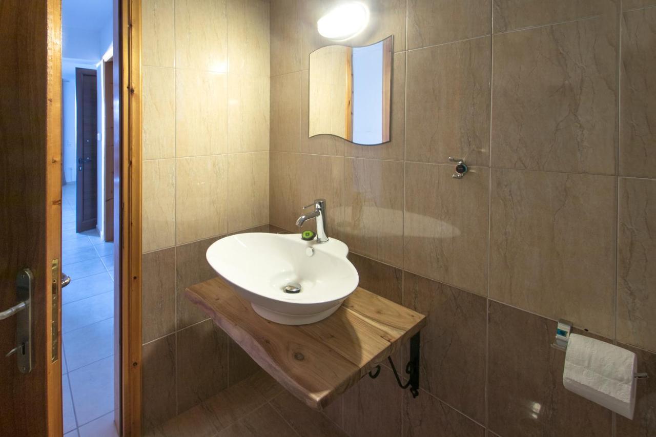 D & E Apartments Skiathos Exterior photo
