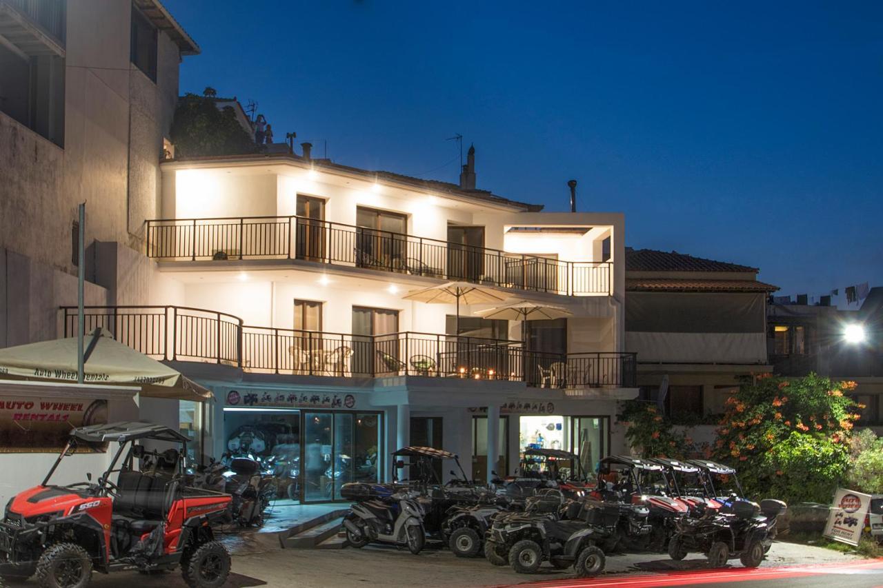 D & E Apartments Skiathos Exterior photo